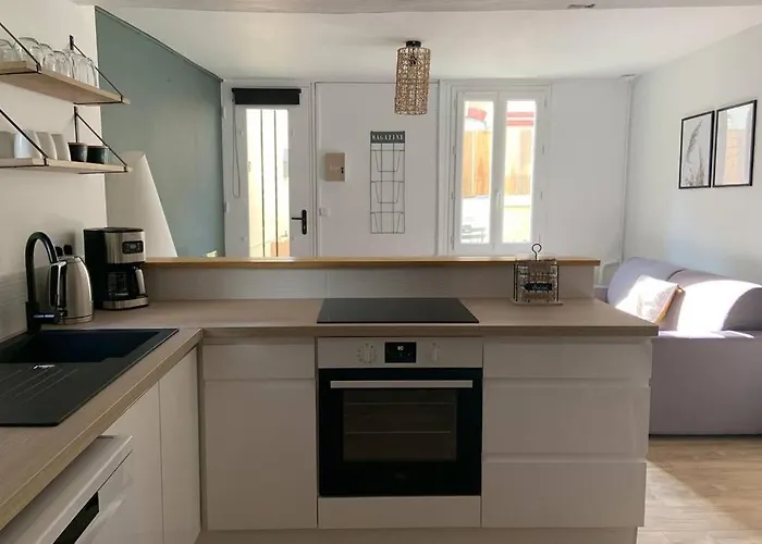 Prázdninový dům L'escapade : Maison Centre-ville Avec Cour *